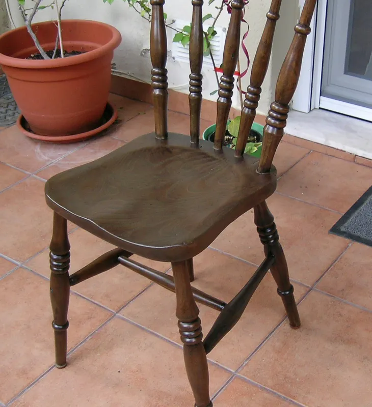 Αναπαλαίωση –επισκευή  καρεκλών